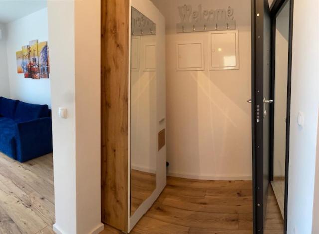 Apartments Elena 로크바 로고즈니차 외부 사진