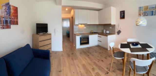 Apartments Elena 로크바 로고즈니차 외부 사진