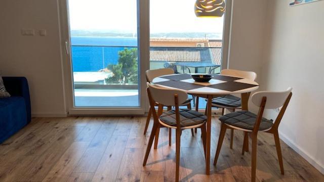 Apartments Elena 로크바 로고즈니차 외부 사진
